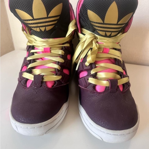 Adidas Purple and Pink Sneakers with Gold Accents - Picture 3 of 9